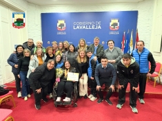 Reconocimiento a jóvenes deportistas lavallejinas.